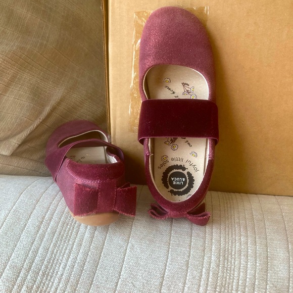 Livie & Luca 13 burgundy party flats - Picture 3 of 3